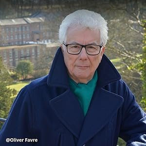 Le texte se lit comme suit : « @Oliver Ferre ». Photos séquentielles montrant une personne assise près d'une fenêtre dans différentes poses, portant des lunettes et des vêtements foncés.